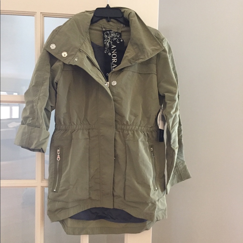 Anorak olive green jacket. New.